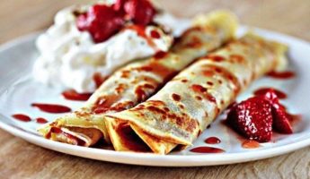 клубничные блинчики